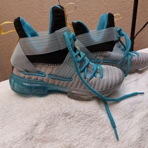 Vitike kids size 32